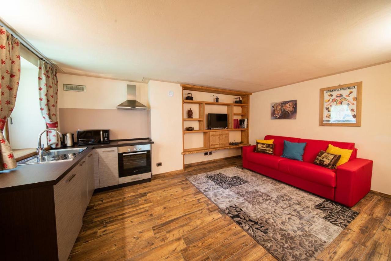 Casa Vacanze Petit Haury - Alloggi Ad Uso Turistico Vda Arvier N 0039 E N 0040 - المظهر الخارجي الصورة