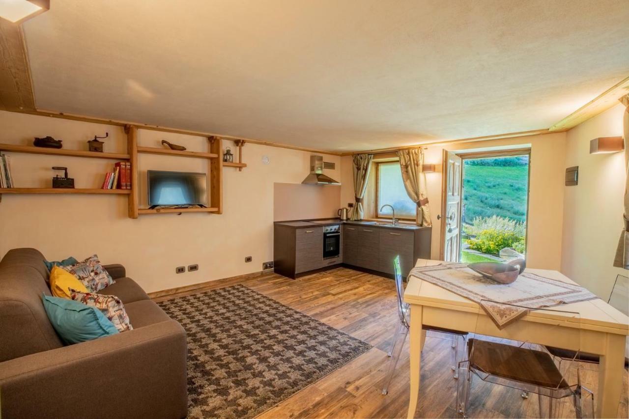 Casa Vacanze Petit Haury - Alloggi Ad Uso Turistico Vda Arvier N 0039 E N 0040 - المظهر الخارجي الصورة